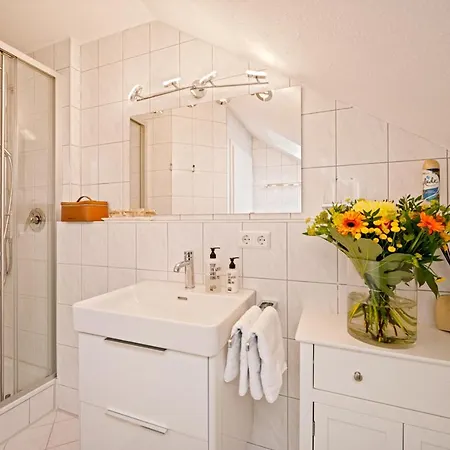 Lägenhet Ferien-apartment Irisbluete - Mit Priv Strandzugang *